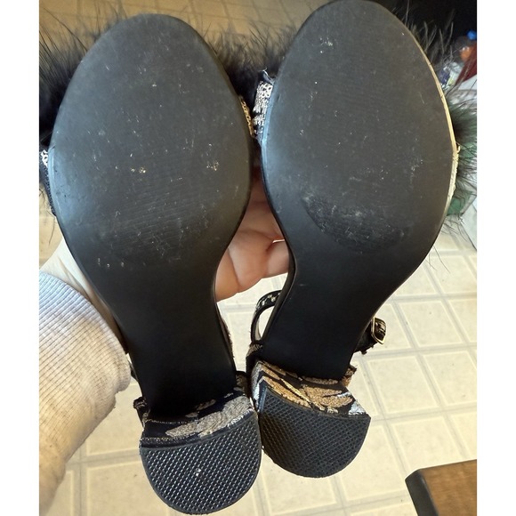 Steve Madden Carabu Black Chunky Heel Gold Floral Feathers  Wm's Size 7.5 - Picture 9 of 9